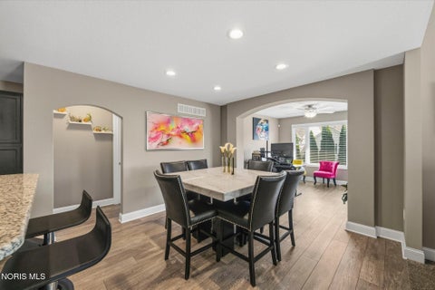 Tiny photo for 718 Meadowland Trail, Toledo, OH 43615 (MLS # 10014205)