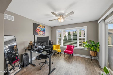 Tiny photo for 718 Meadowland Trail, Toledo, OH 43615 (MLS # 10014205)