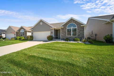 Tiny photo for 718 Meadowland Trail, Toledo, OH 43615 (MLS # 10014205)