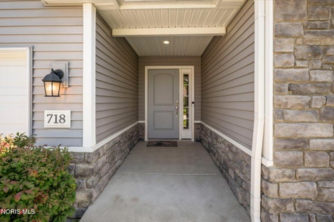 Tiny photo for 718 Meadowland Trail, Toledo, OH 43615 (MLS # 10014205)
