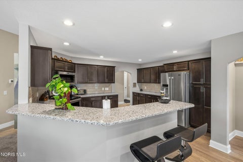 Tiny photo for 718 Meadowland Trail, Toledo, OH 43615 (MLS # 10014205)