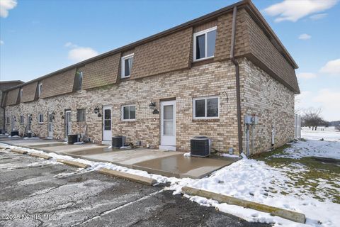 Tiny photo for 728 Fairway Drive #Apt 1, Wauseon, OH 43567 (MLS # 10002828)
