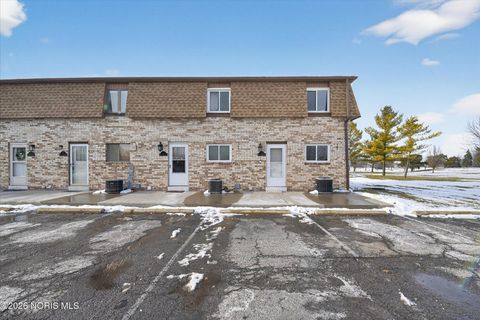 Tiny photo for 728 Fairway Drive #Apt 1, Wauseon, OH 43567 (MLS # 10002828)