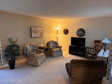 Tiny photo for 414 Rosemont Avenue, Bryan, OH 43506 (MLS # 10003956)