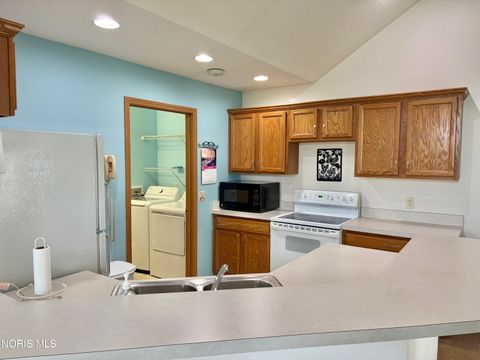 Tiny photo for 29930 Zachary Lane, Rossford, OH 43460 (MLS # 10006446)