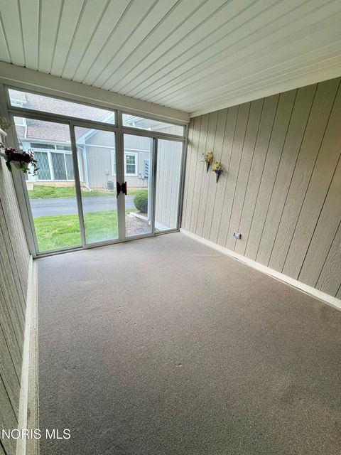 Tiny photo for 29930 Zachary Lane, Rossford, OH 43460 (MLS # 10006446)