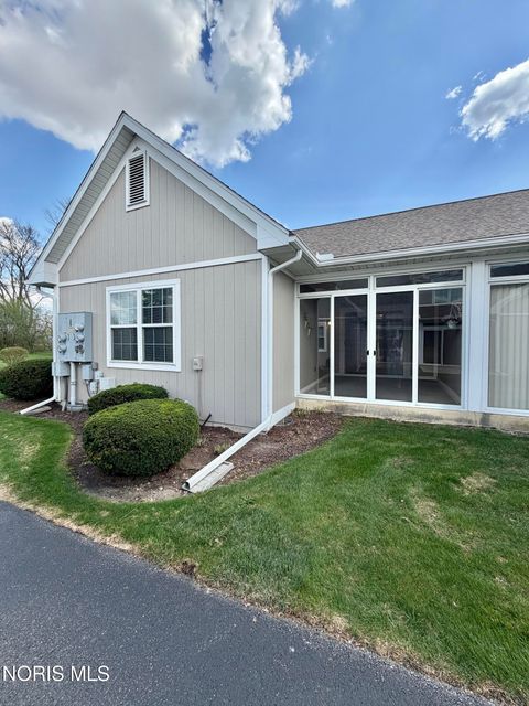 Tiny photo for 29930 Zachary Lane, Rossford, OH 43460 (MLS # 10006446)