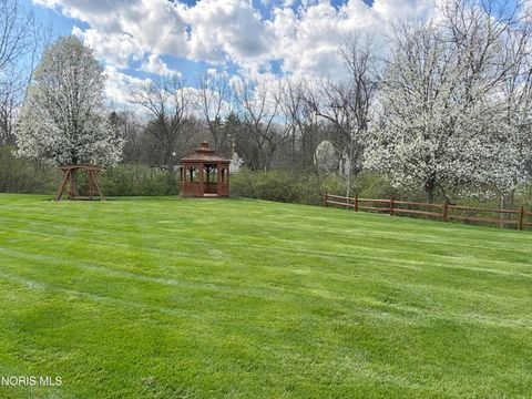 Tiny photo for 29930 Zachary Lane, Rossford, OH 43460 (MLS # 10006446)