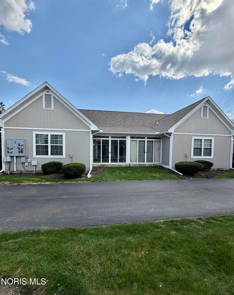 Tiny photo for 29930 Zachary Lane, Rossford, OH 43460 (MLS # 10006446)