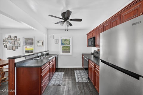 Tiny photo for 1922 Christian Avenue, Toledo, OH 43613 (MLS # 10012478)
