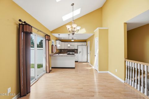 Tiny photo for 2515 Glengate Drive, Toledo, OH 43614 (MLS # 10006853)