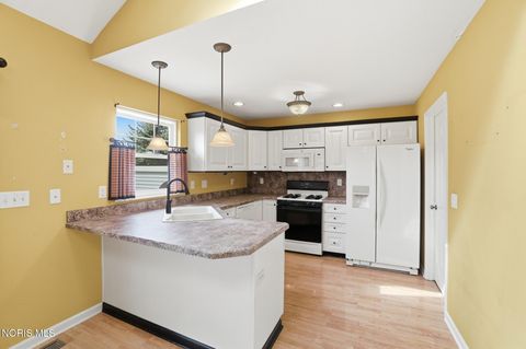 Tiny photo for 2515 Glengate Drive, Toledo, OH 43614 (MLS # 10006853)