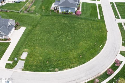 Photo of 3724 Turtle Creek Drive, Perrysburg, OH 43551 (MLS # 10006582)