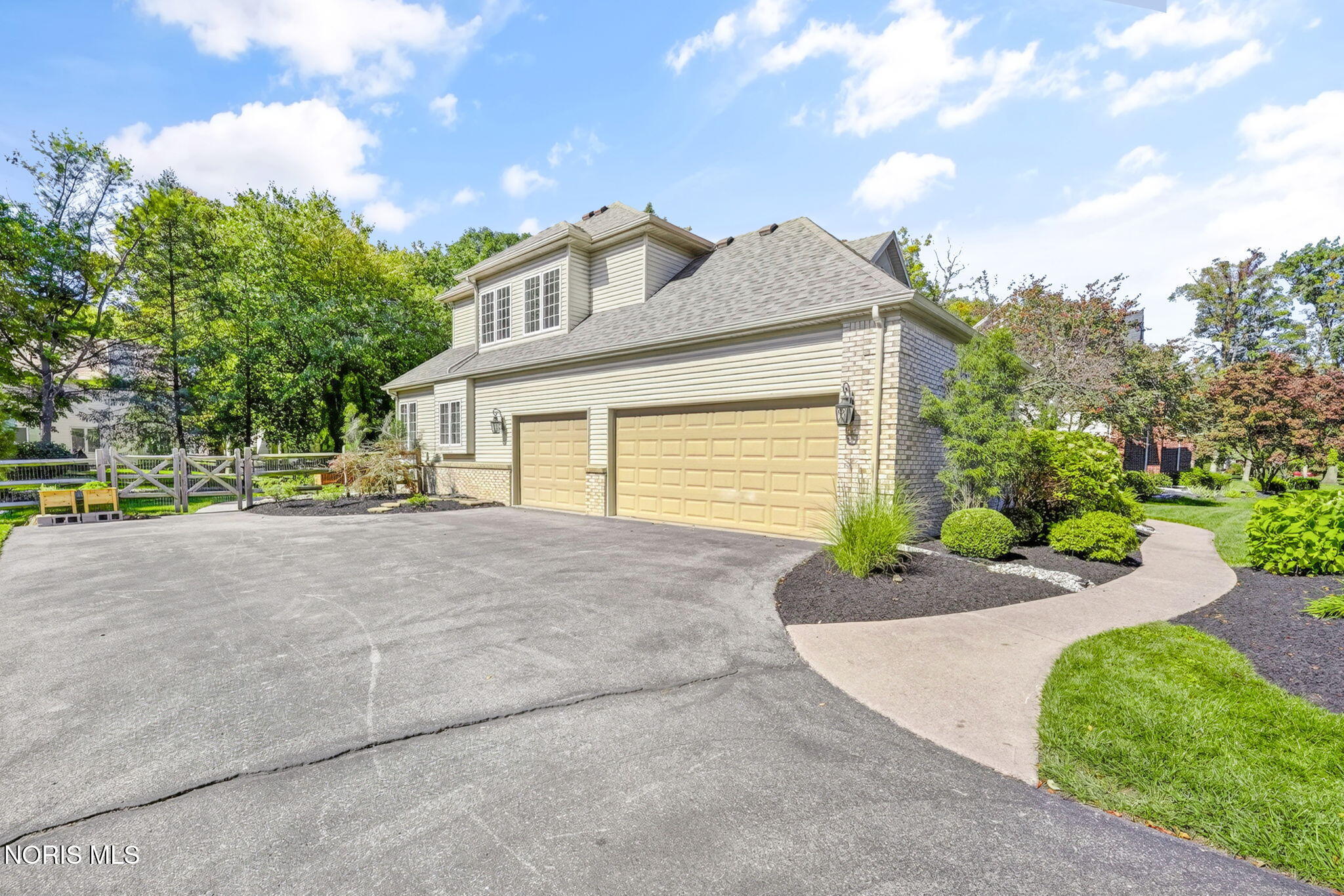 2225 Willow Pond Boulevard