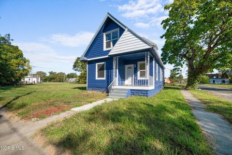 Tiny photo for 1222 Lincoln Avenue, Toledo, OH 43607 (MLS # 10004279)