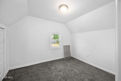 Tiny photo for 1222 Lincoln Avenue, Toledo, OH 43607 (MLS # 10004279)