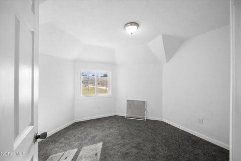 Tiny photo for 1222 Lincoln Avenue, Toledo, OH 43607 (MLS # 10004279)