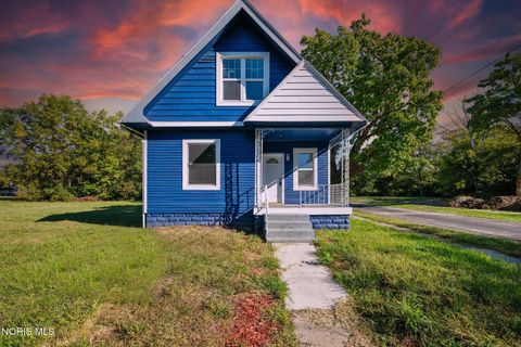 Photo of 1222 Lincoln Avenue, Toledo, OH 43607 (MLS # 10004279)