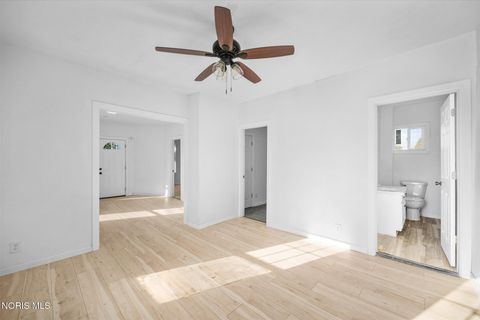 Tiny photo for 1222 Lincoln Avenue, Toledo, OH 43607 (MLS # 10004279)