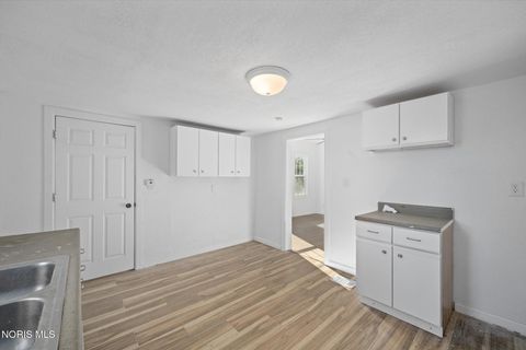 Tiny photo for 1222 Lincoln Avenue, Toledo, OH 43607 (MLS # 10004279)