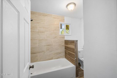 Tiny photo for 1222 Lincoln Avenue, Toledo, OH 43607 (MLS # 10004279)