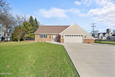Tiny photo for 502 Stone Street, Lakeside Marblehead, OH 43440 (MLS # 10004726)