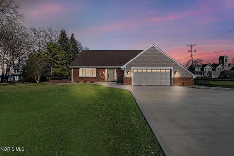 Photo of 502 Stone Street, Lakeside Marblehead, OH 43440 (MLS # 10004726)