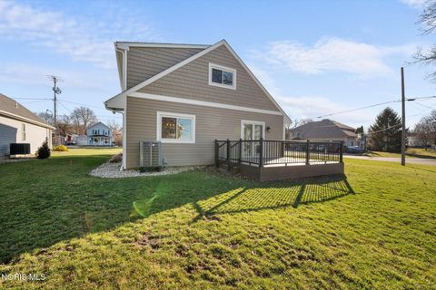 Tiny photo for 502 Stone Street, Lakeside Marblehead, OH 43440 (MLS # 10004726)