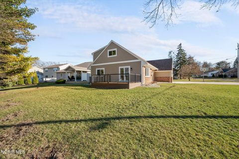 Tiny photo for 502 Stone Street, Lakeside Marblehead, OH 43440 (MLS # 10004726)