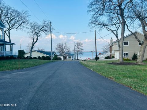 Tiny photo for 502 Stone Street, Lakeside Marblehead, OH 43440 (MLS # 10004726)