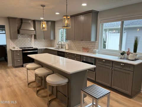 Tiny photo for 502 Stone Street, Lakeside Marblehead, OH 43440 (MLS # 10004726)