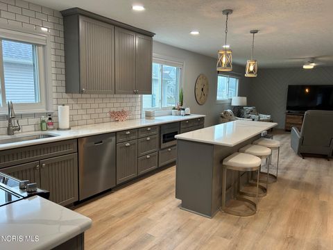 Tiny photo for 502 Stone Street, Lakeside Marblehead, OH 43440 (MLS # 10004726)