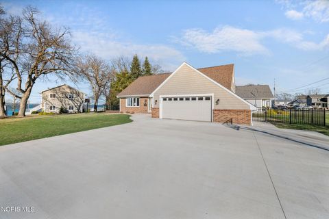 Tiny photo for 502 Stone Street, Lakeside Marblehead, OH 43440 (MLS # 10004726)
