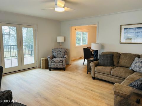 Tiny photo for 502 Stone Street, Lakeside Marblehead, OH 43440 (MLS # 10004726)