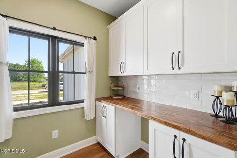 Tiny photo for 1531 Saint Andrews Drive, Bowling Green, OH 43402 (MLS # 10009958)