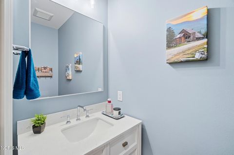 Tiny photo for 1531 Saint Andrews Drive, Bowling Green, OH 43402 (MLS # 10009958)