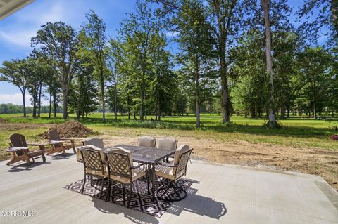 Tiny photo for 1531 Saint Andrews Drive, Bowling Green, OH 43402 (MLS # 10009958)