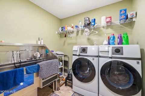 Tiny photo for 1531 Saint Andrews Drive, Bowling Green, OH 43402 (MLS # 10009958)