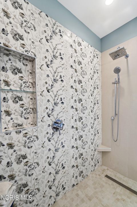 Tiny photo for 1531 Saint Andrews Drive, Bowling Green, OH 43402 (MLS # 10009958)