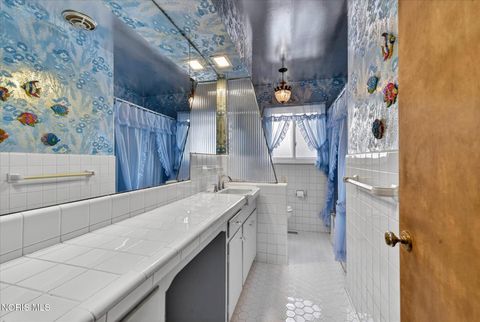 Tiny photo for 3431 Cragmoor Avenue, Toledo, OH 43614 (MLS # 10005953)