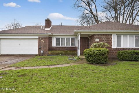 Tiny photo for 3431 Cragmoor Avenue, Toledo, OH 43614 (MLS # 10005953)