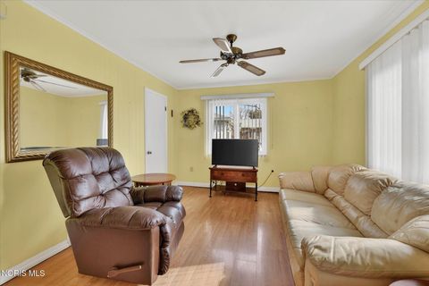Tiny photo for 3431 Cragmoor Avenue, Toledo, OH 43614 (MLS # 10005953)