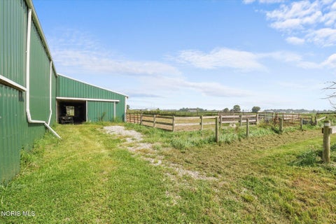 Tiny photo for 2574 County Road 74, Gibsonburg, OH 43431 (MLS # 10012365)