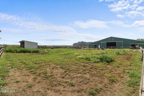 Tiny photo for 2574 County Road 74, Gibsonburg, OH 43431 (MLS # 10012365)