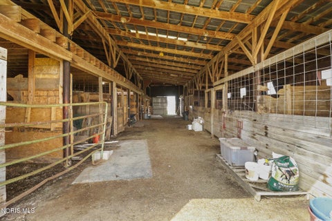 Tiny photo for 2574 County Road 74, Gibsonburg, OH 43431 (MLS # 10012365)