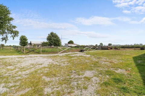 Tiny photo for 2574 County Road 74, Gibsonburg, OH 43431 (MLS # 10012365)