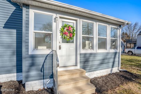 Tiny photo for 159 Smith Street, Elmore, OH 43416 (MLS # 10004625)