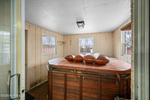 Tiny photo for 9864 Bucher Road, Whitehouse, OH 43571 (MLS # 10002637)