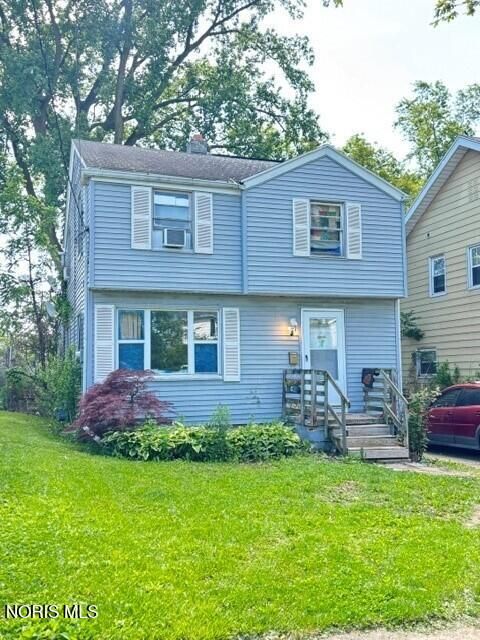 Photo of 4406 Burnham Avenue, Toledo, OH 43612 (MLS # 10010631)