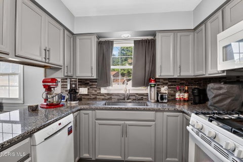 Tiny photo for 4837 Whiteford Road, Toledo, OH 43623 (MLS # 10013317)